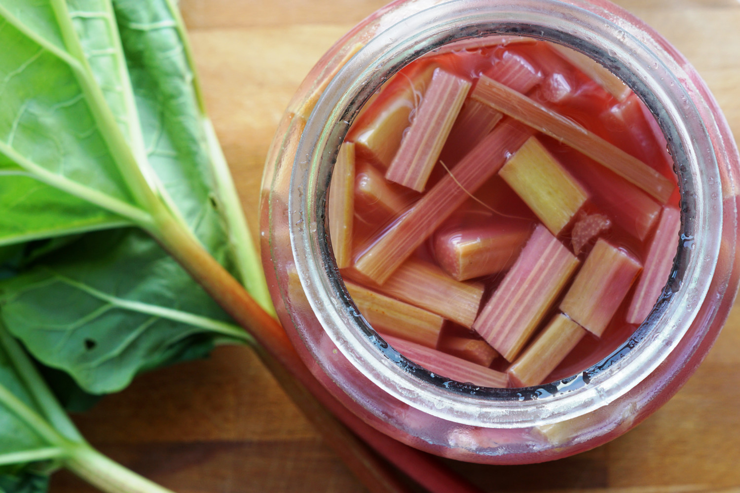 Rabarbersaft (uden kogning)