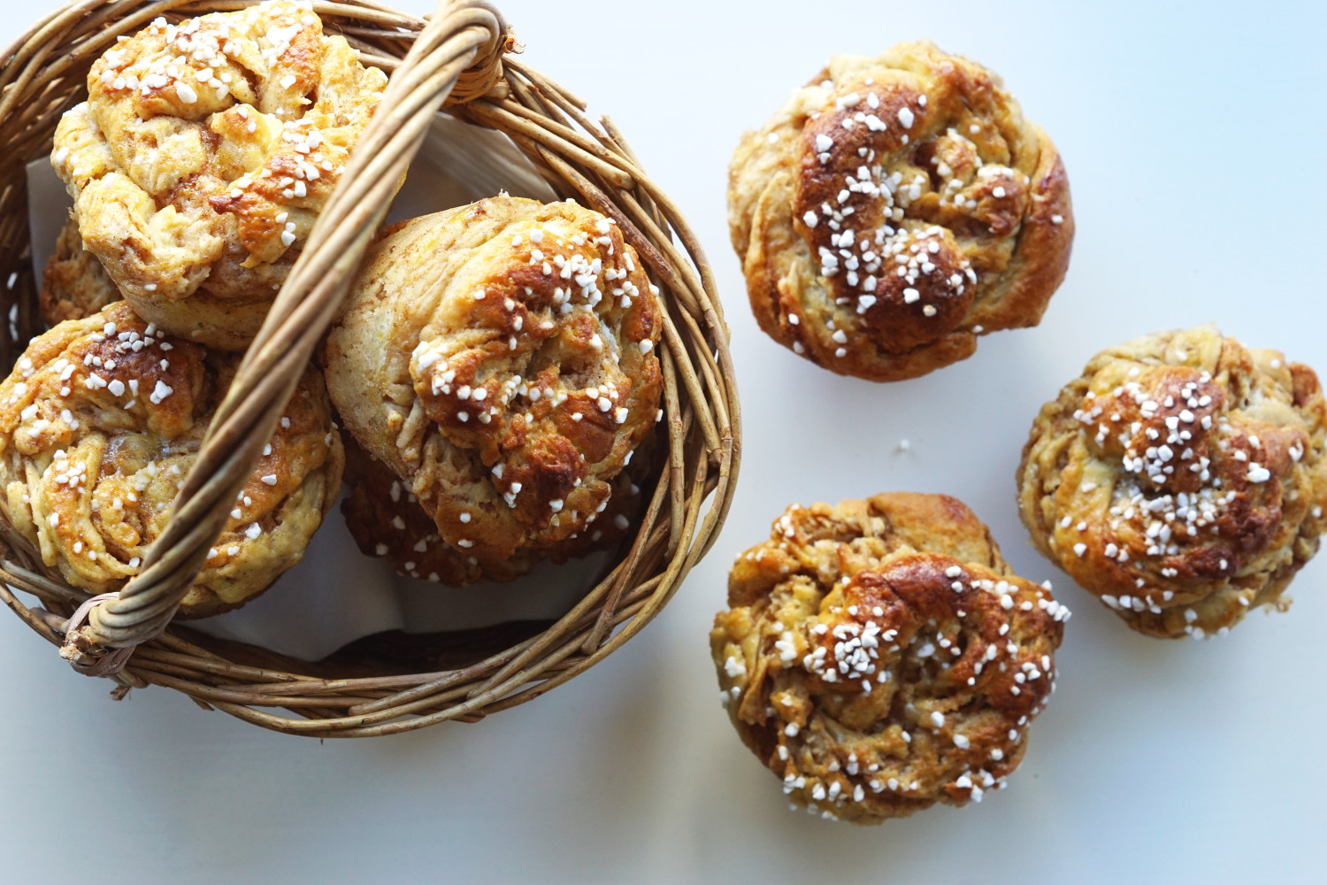 Kanelsnurrer (bagt på surdej)