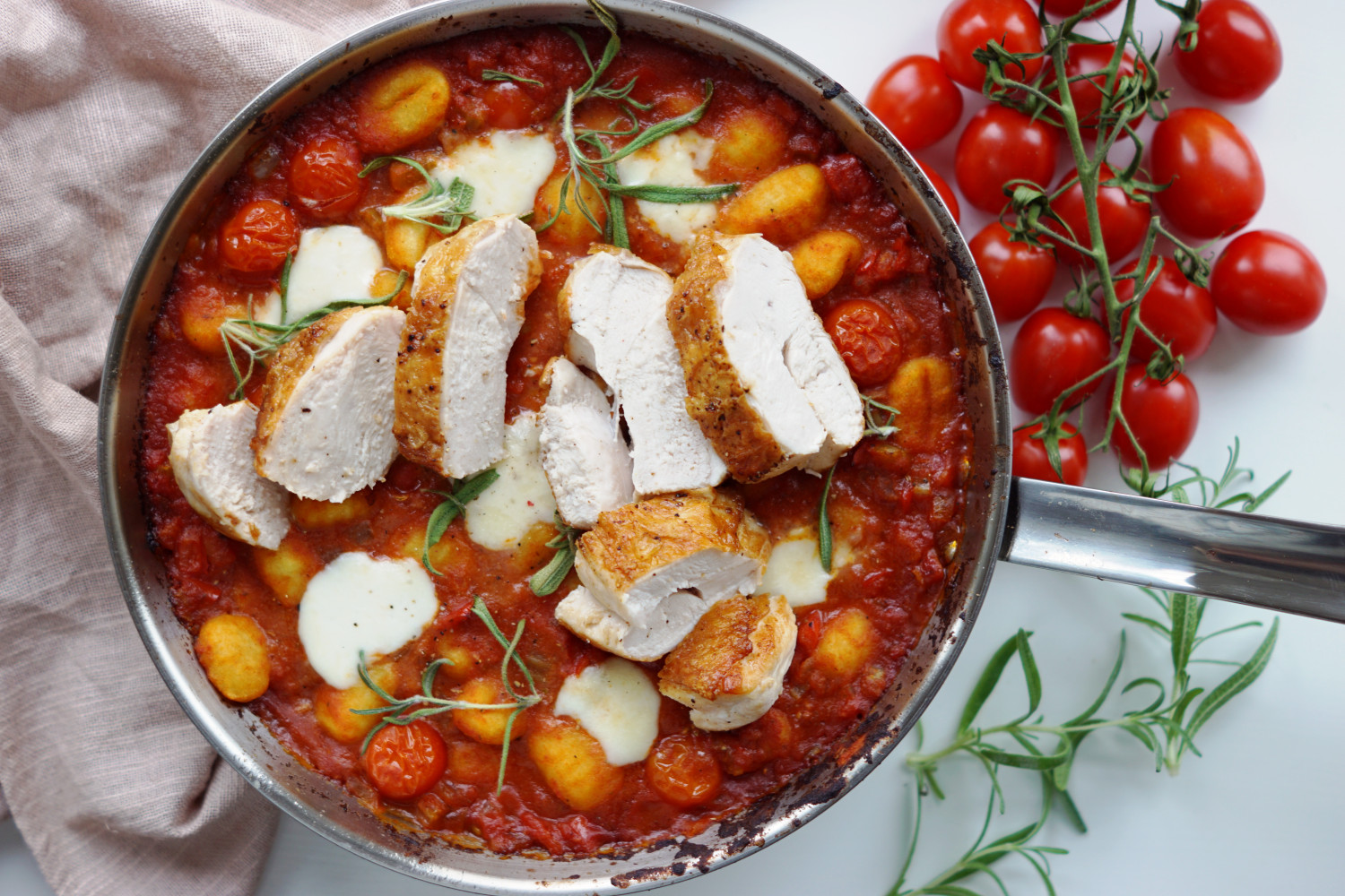 One pan gnoochi m. kylling og chorizo