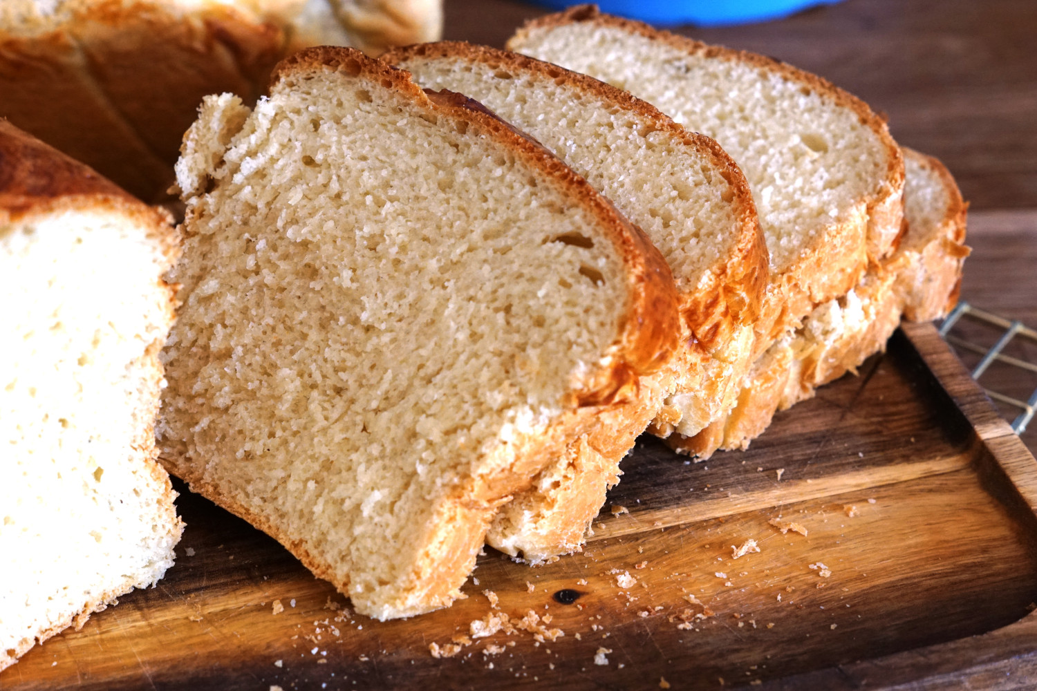 Hjemmebagt toastbrød